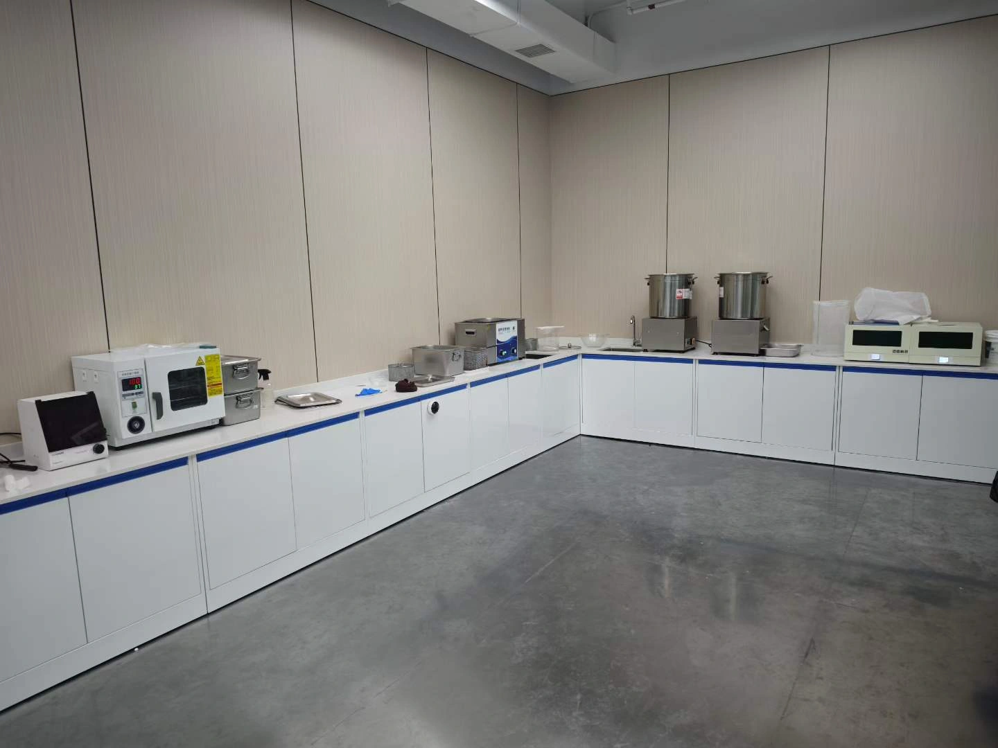 Completed dental laboratory workstation project