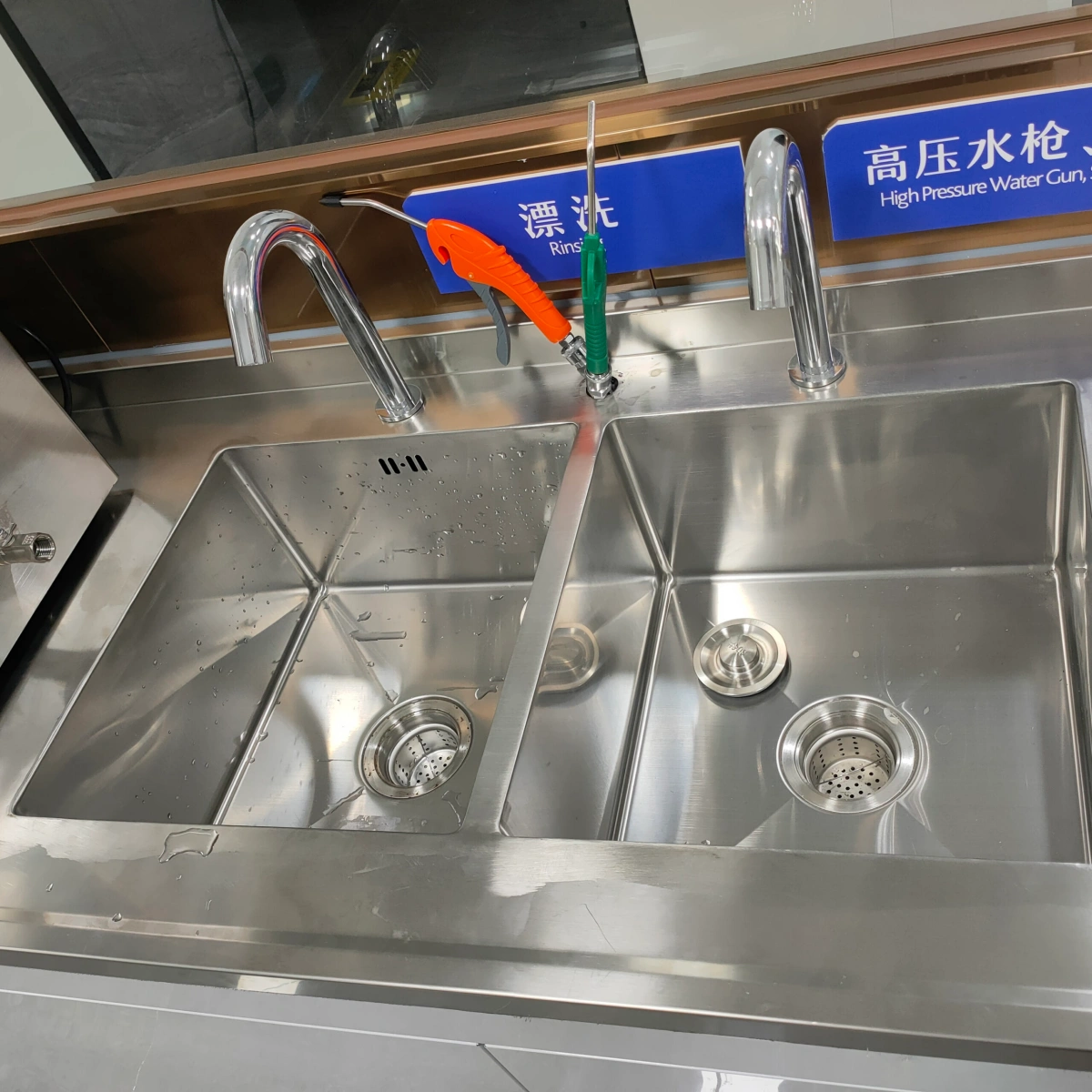 MQ-CS04 Stainless Steel Dental Laboratory Cabinet - Image 6